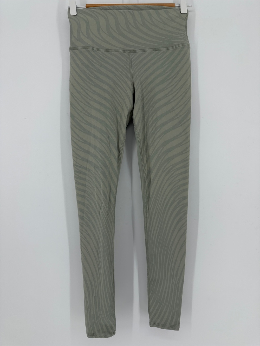 ALO Yoga Green Zebra Print High Waist Leggings Size Medium